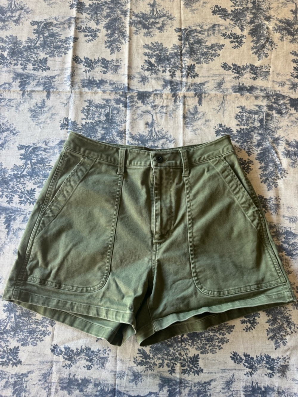 Madewell Green High-Waist shorts